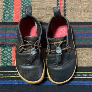 Vivobarefoot Gobi little kid euro25/ US 9 toddler